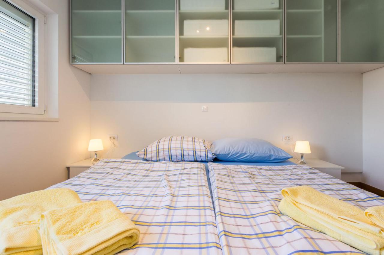 Hoplite 2Br Apartment With Free Parking Задар Екстериор снимка