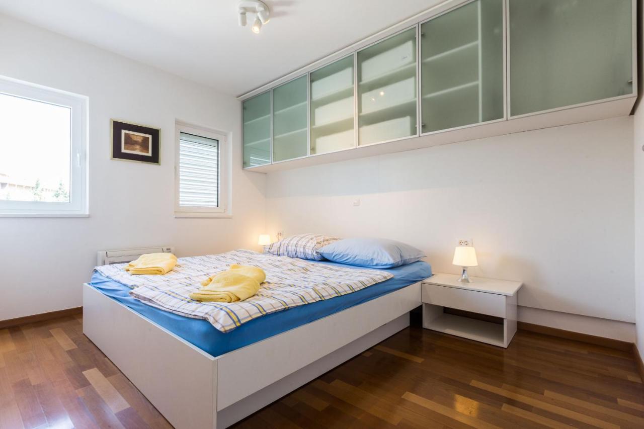 Hoplite 2Br Apartment With Free Parking Задар Екстериор снимка